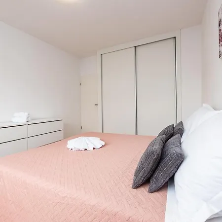 12 O'clock Apartmán